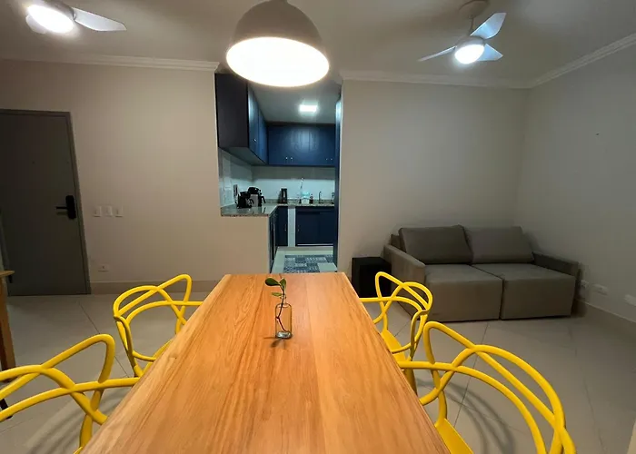 2 Dorms com ar split nos quartos, piscina, Wi-fi e 5min a pé da Praia do Itaguá